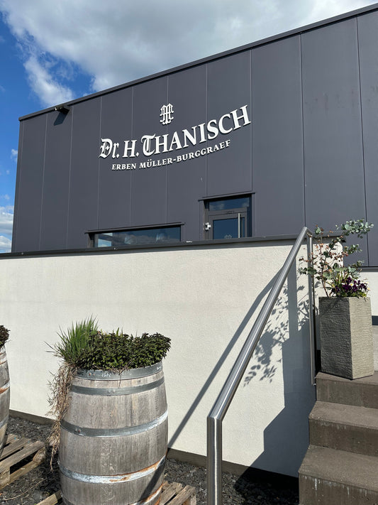 Hautnah dabei: Füllung bei Witwe Dr. H. Thanisch – Erben Müller-Burggraef (Mosel)