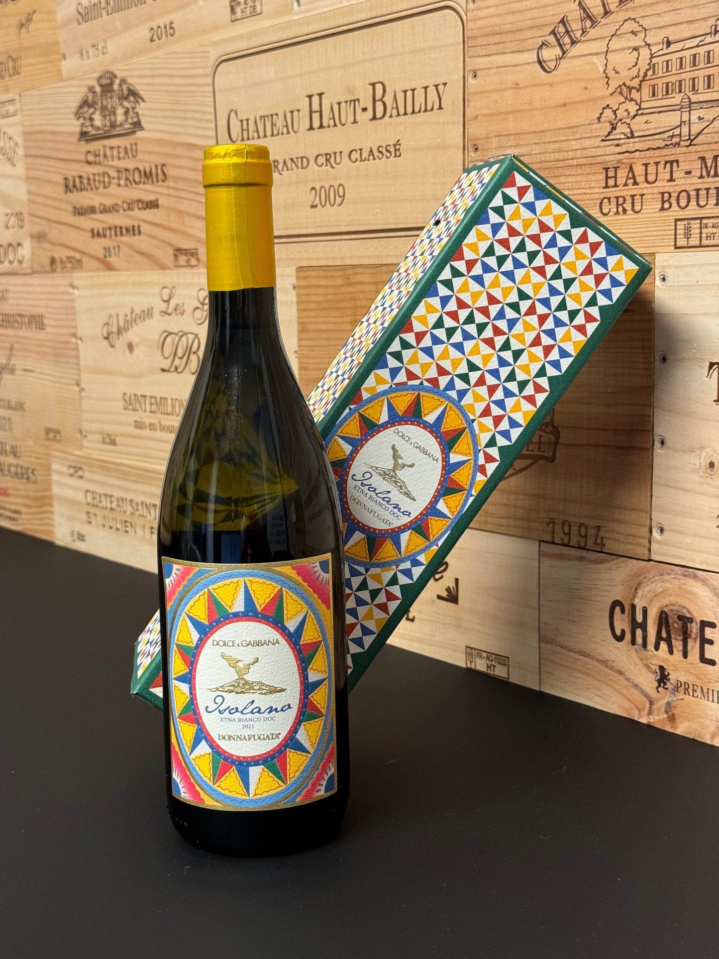 Dolce&Gabbana e Donnafugata Isolano - Etna Bianco DOC 2021 - Vino Vista