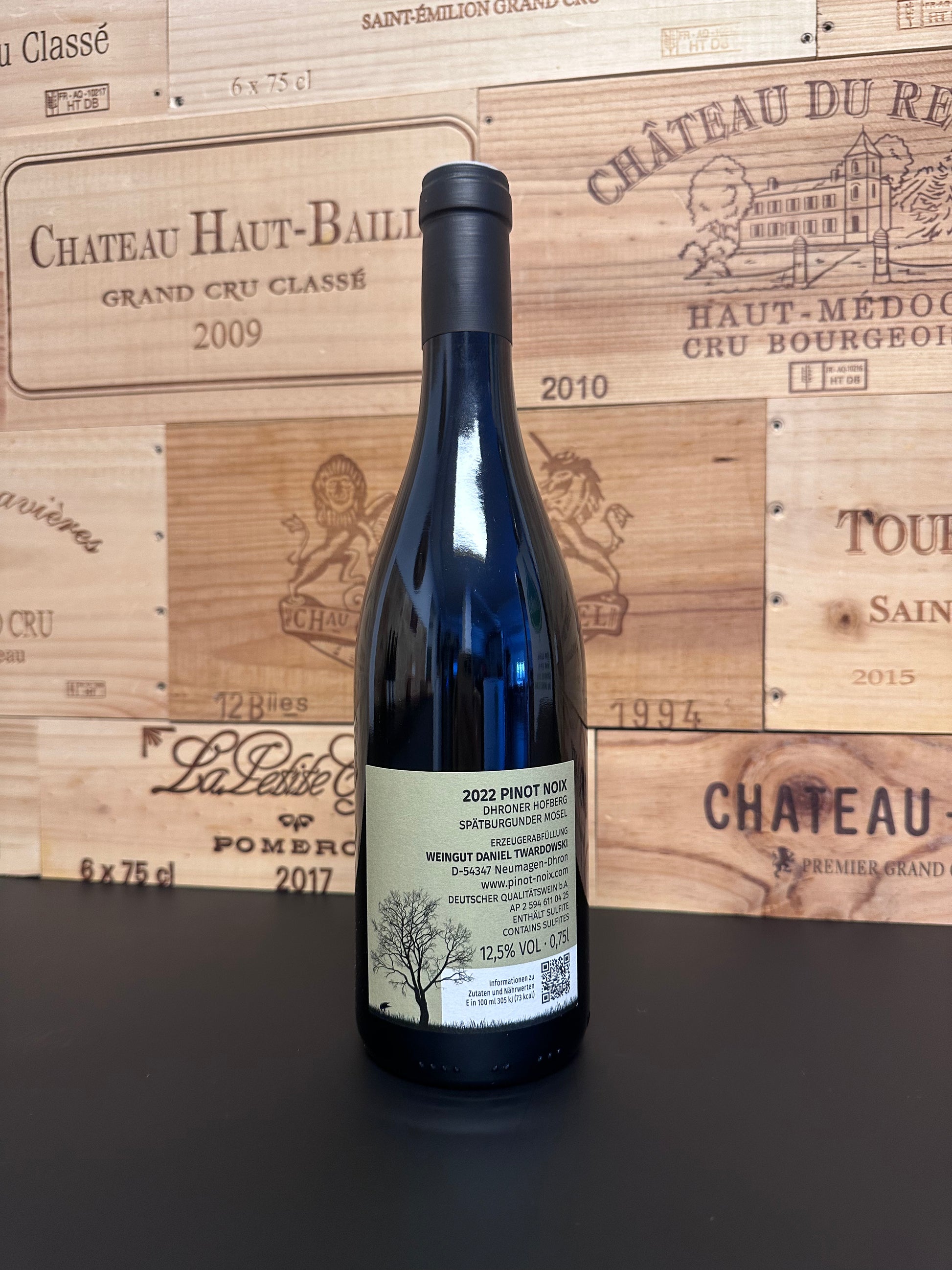 Twardowski Pinot Noix 3rd Flasche Detail – Mosel Rotwein